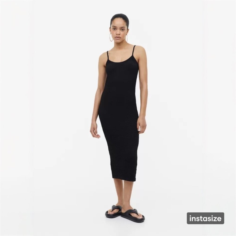 H&M Black, sleeveless, crinkled midi jersey dress. Brand new with tags. Size Med